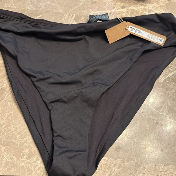 SKIMS SIGNATURE SWIM MID WAIST BOTTOM - Picture 5 of 12